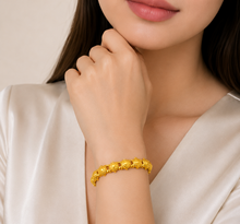 Load image into Gallery viewer, Gold Turtle Bangle Link Bracelet (BR-54)
