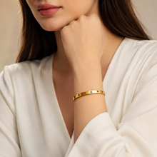 Load image into Gallery viewer, Luxury Gold Turtle Cut-Out Stainless Steel Bangle Bracelet (BR-48)

