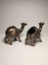 Load image into Gallery viewer, Turtle &amp; Camel Ashtray TV49
