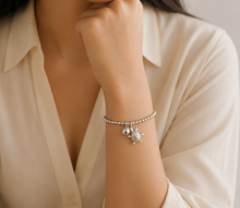 Load image into Gallery viewer, Silver Turtle Charm Elastic Bead Bracelet (BR-40)
