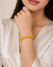 Load image into Gallery viewer, Gold Turtle Bangle Link Bracelet (BR-54)
