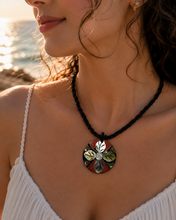 Load image into Gallery viewer, Natural Shell Leaf Necklace (N-39 T-2)
