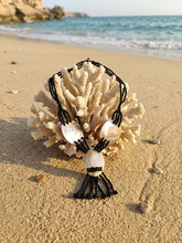 Load image into Gallery viewer, Natural Shell Necklace Black &amp; White (N-39 T-5)
