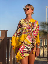 Load image into Gallery viewer, Beach Poncho with tassels
